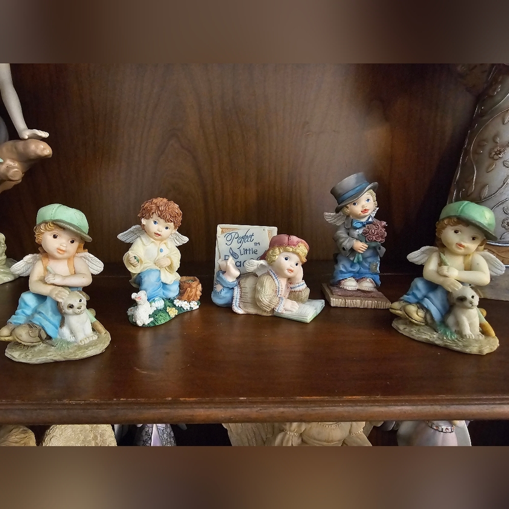 GANZ ' Perfect Little Place Angels Figurine Label in Blue and Cream